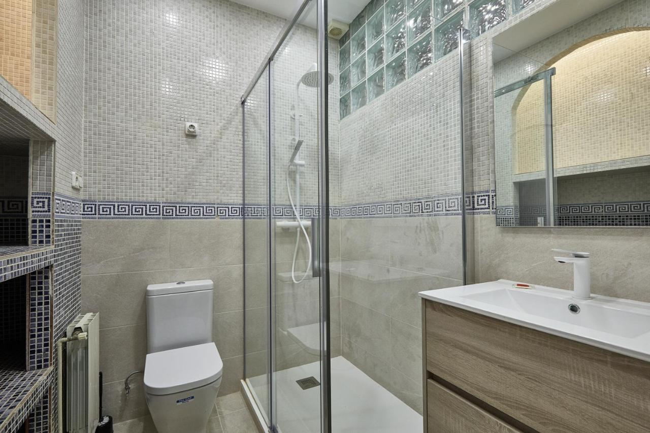 Bbarcelona Apartments Gaudi Avenue Flats Esterno foto